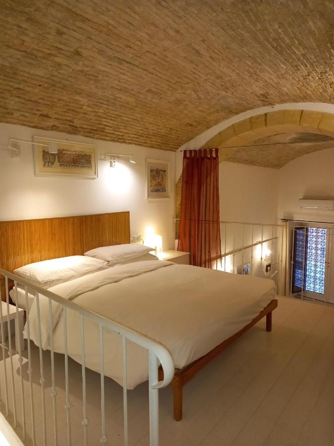 Residenze Palazzo Pes Appartement Cagliari Buitenkant foto