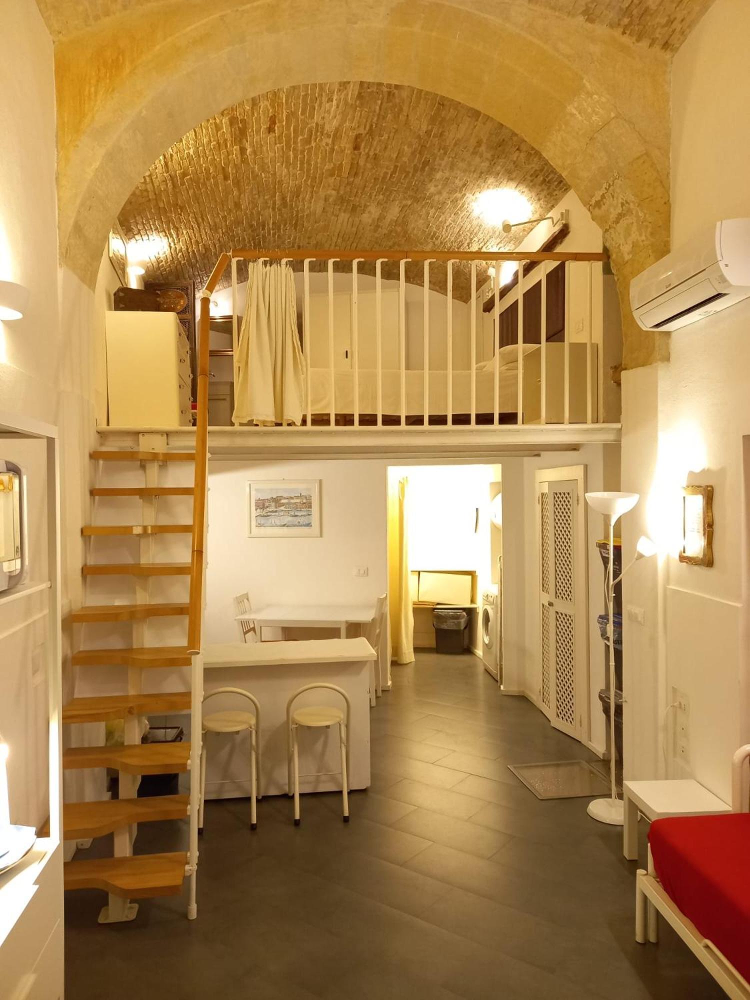 Residenze Palazzo Pes Appartement Cagliari Buitenkant foto